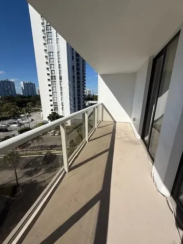 3701 N Country Club Drive Aventura FL 33180