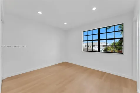10512 NW 3rd Street Pembroke Pines FL 33026