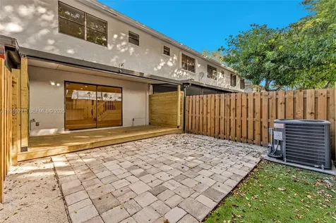 10512 NW 3rd Street Pembroke Pines FL 33026