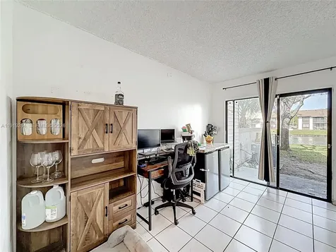 9825 NW 37th Street Sunrise FL 33351
