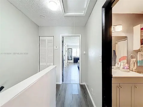 9825 NW 37th Street Sunrise FL 33351