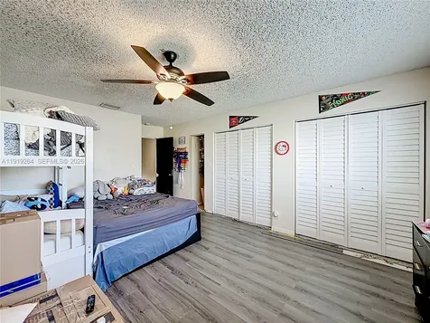 9825 NW 37th Street Sunrise FL 33351