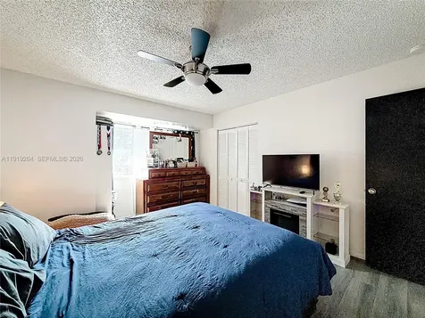 9825 NW 37th Street Sunrise FL 33351
