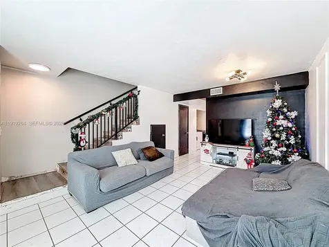 9825 NW 37th Street Sunrise FL 33351