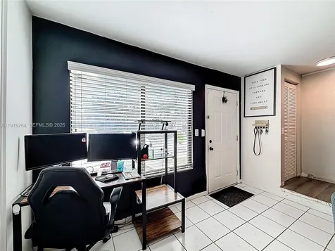 9825 NW 37th Street Sunrise FL 33351