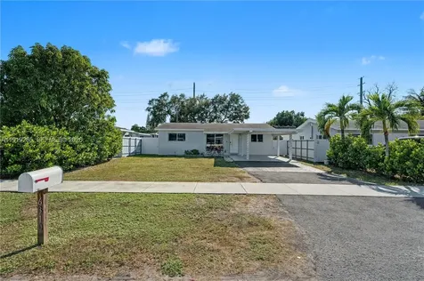 6310 Adams Street Hollywood FL 33023