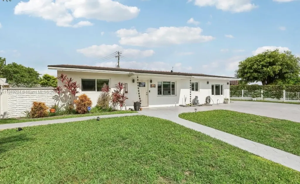 5530 SW 96th Avenue Miami FL 33165