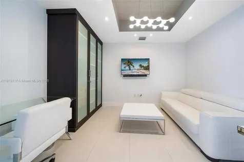 200 Biscayne Boulevard Way Miami FL 33131
