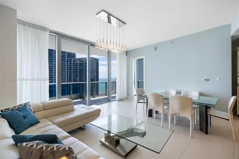 200 Biscayne Boulevard Way Miami FL 33131