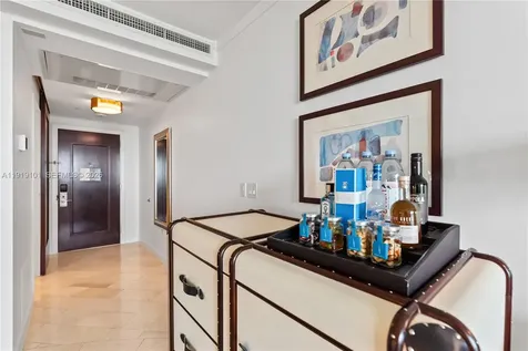 4391 Collins Avenue Miami Beach FL 33140