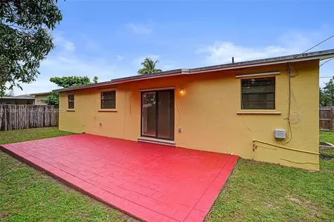 1300 NE 215th Street Miami FL 33179