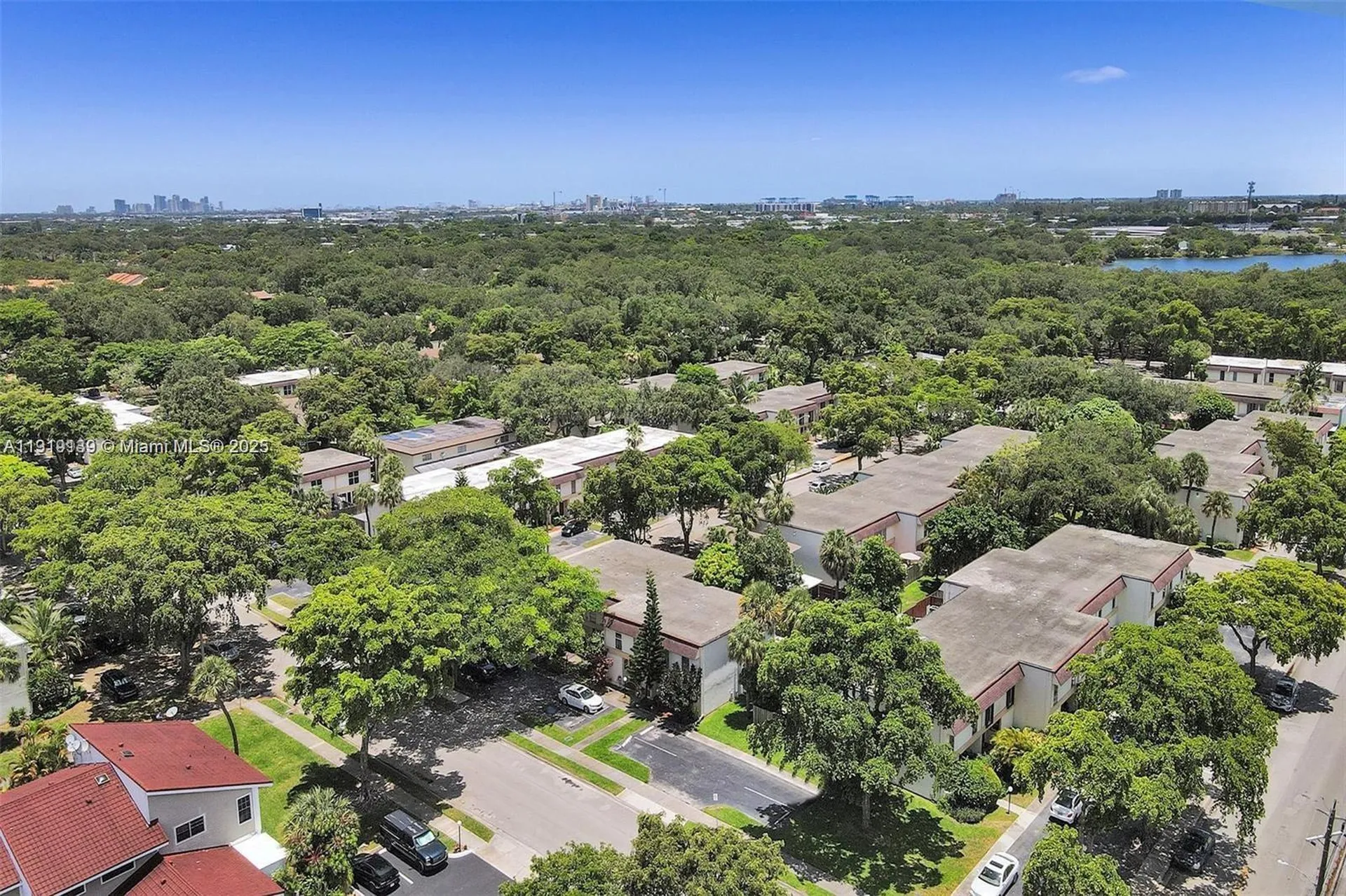 2701 N 34th Avenue Hollywood FL 33021