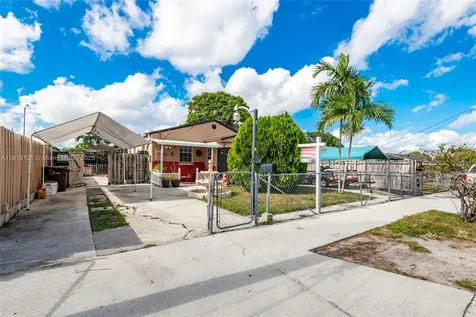 4118 E 10th Court Hialeah FL 33013