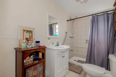 4118 E 10th Court Hialeah FL 33013