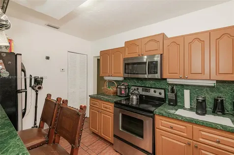 4118 E 10th Court Hialeah FL 33013