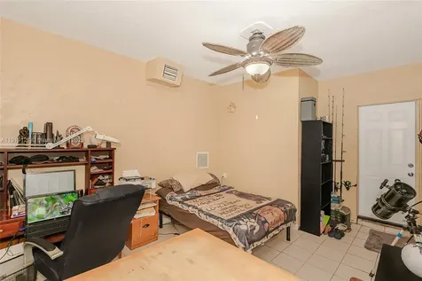 4118 E 10th Court Hialeah FL 33013