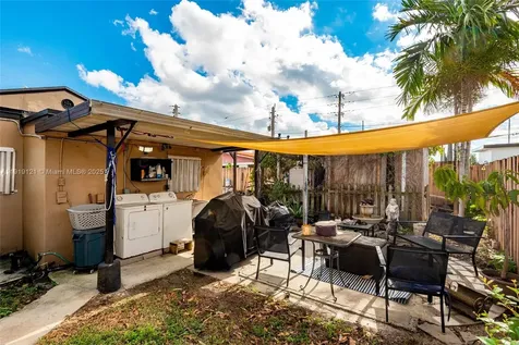 4118 E 10th Court Hialeah FL 33013