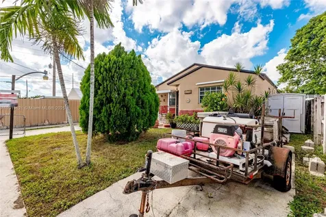 4118 E 10th Court Hialeah FL 33013