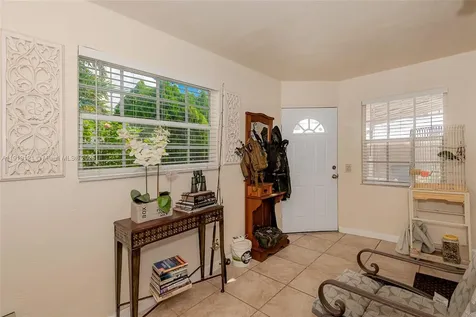 4118 E 10th Court Hialeah FL 33013
