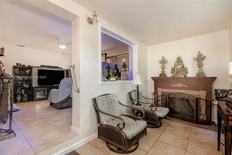 4118 E 10th Court Hialeah FL 33013
