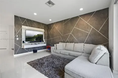 8780 NW 116th Path Doral FL 33178