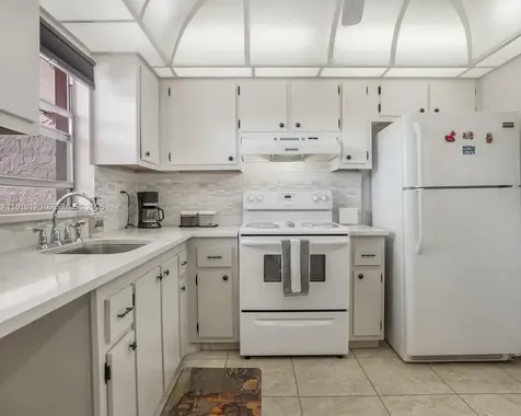 9401 Sunrise Lakes Boulevard Sunrise FL 33322