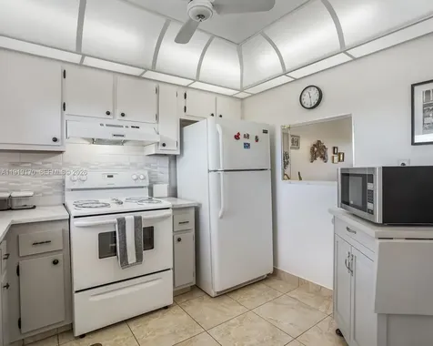 9401 Sunrise Lakes Boulevard Sunrise FL 33322