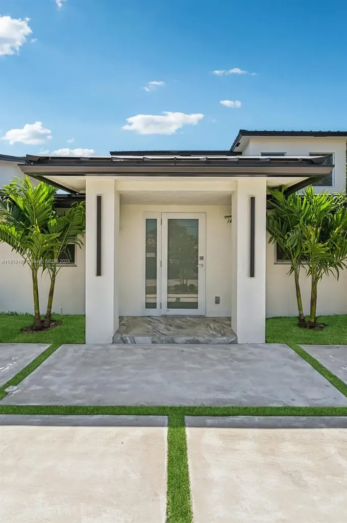 2001 SW 23rd Avenue Fort Lauderdale FL 33312