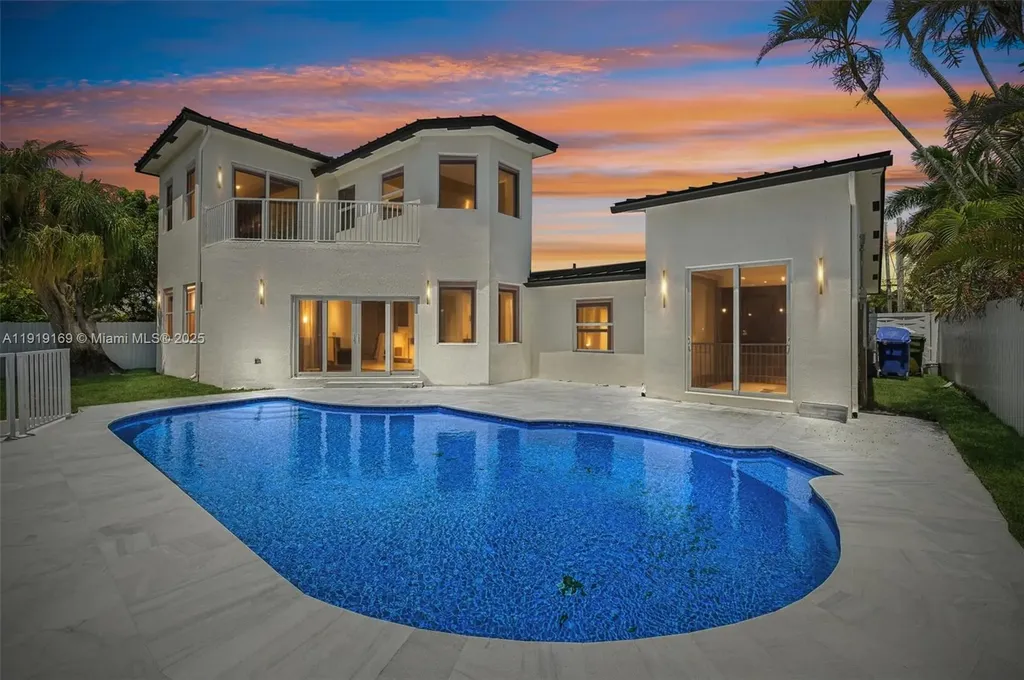 2001 SW 23rd Avenue Fort Lauderdale FL 33312