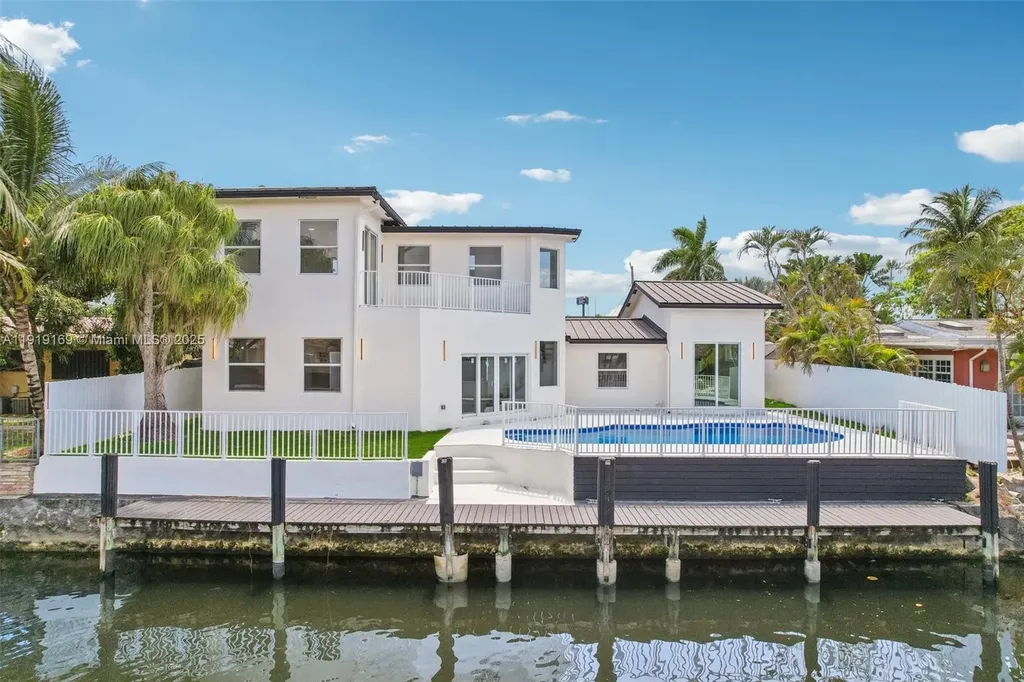 2001 SW 23rd Avenue Fort Lauderdale FL 33312