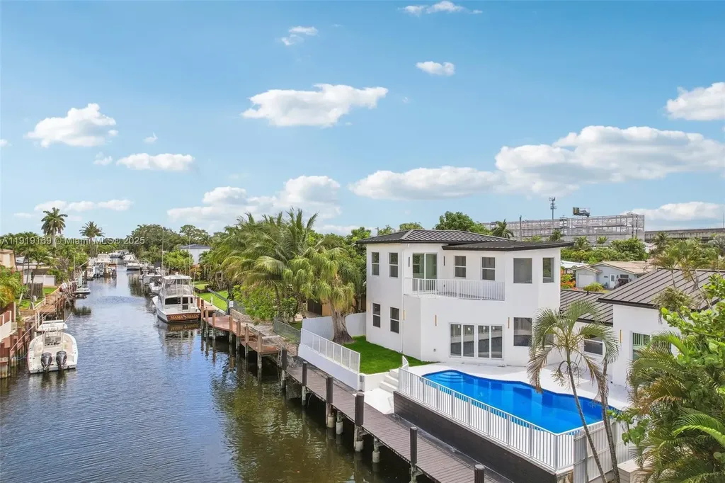 2001 SW 23rd Avenue Fort Lauderdale FL 33312