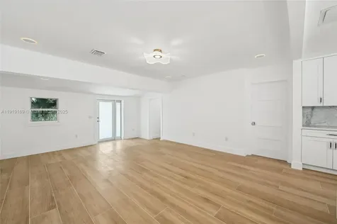 2001 SW 23rd Avenue Fort Lauderdale FL 33312