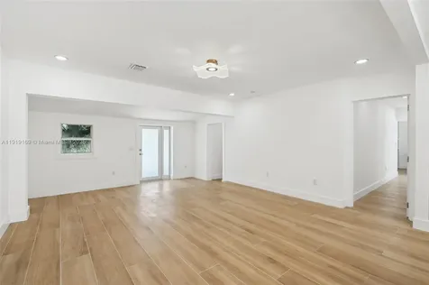 2001 SW 23rd Avenue Fort Lauderdale FL 33312