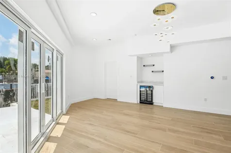 2001 SW 23rd Avenue Fort Lauderdale FL 33312