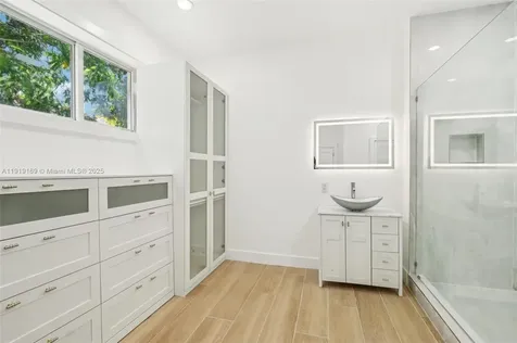 2001 SW 23rd Avenue Fort Lauderdale FL 33312