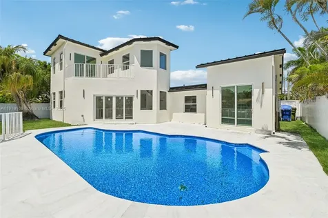 2001 SW 23rd Avenue Fort Lauderdale FL 33312