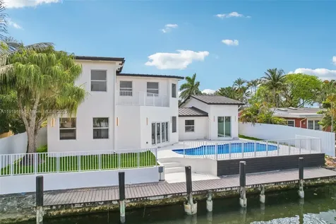 2001 SW 23rd Avenue Fort Lauderdale FL 33312