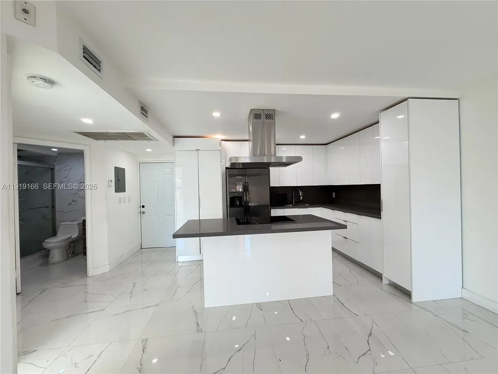 8290 Lake Drive Doral FL 33166