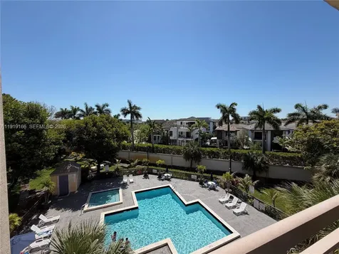 8290 Lake Drive Doral FL 33166