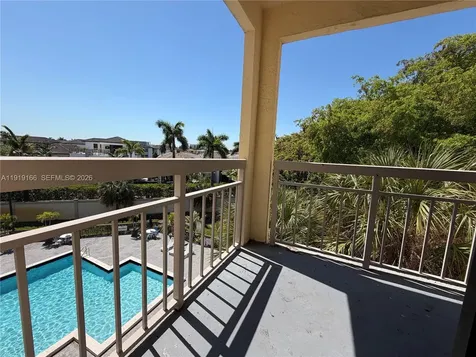 8290 Lake Drive Doral FL 33166