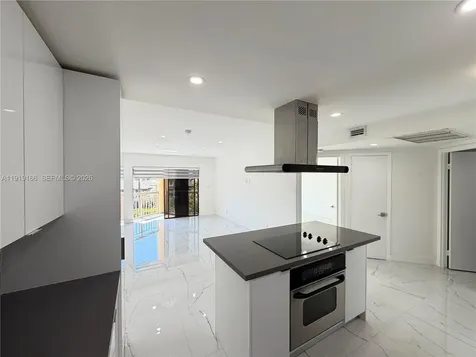 8290 Lake Drive Doral FL 33166