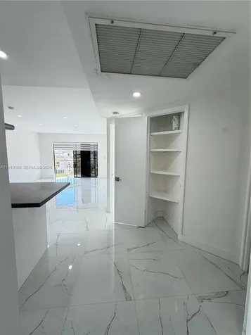 8290 Lake Drive Doral FL 33166