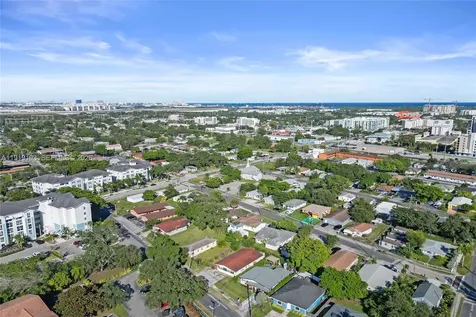 29 SW 8th Avenue Dania Beach FL 33004