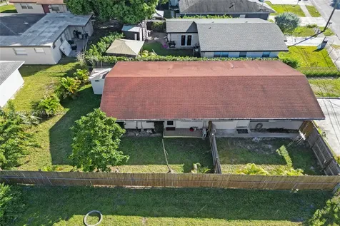 29 SW 8th Avenue Dania Beach FL 33004
