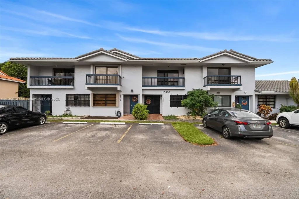 10936 NW 7th Street Miami FL 33172