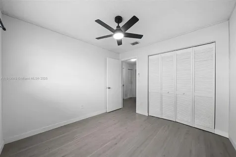10936 NW 7th Street Miami FL 33172