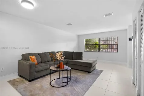 10936 NW 7th Street Miami FL 33172