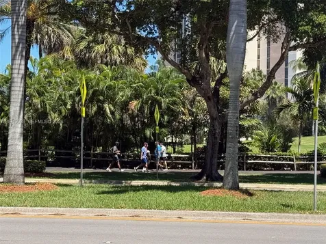 20200 W Country Club Drive Aventura FL 33180