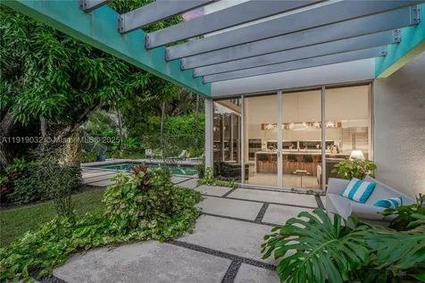 6495 SW 85th Street Miami FL 33143