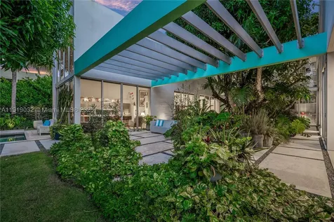 6495 SW 85th Street Miami FL 33143